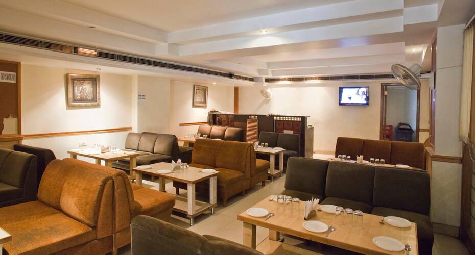Hotel Aaditya Continental Main G.T. Road, Amritsar 5